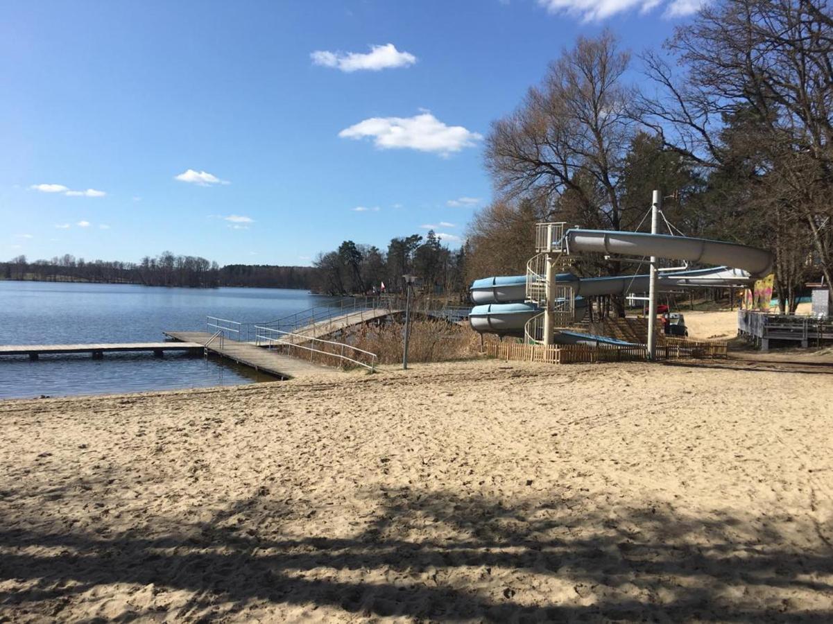 Zolty Domek Nad Jeziorem Lubniewice Exteriör bild